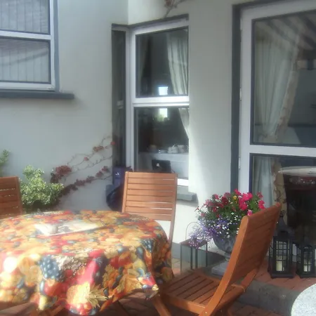 Bed & Breakfast Elderberry 3*